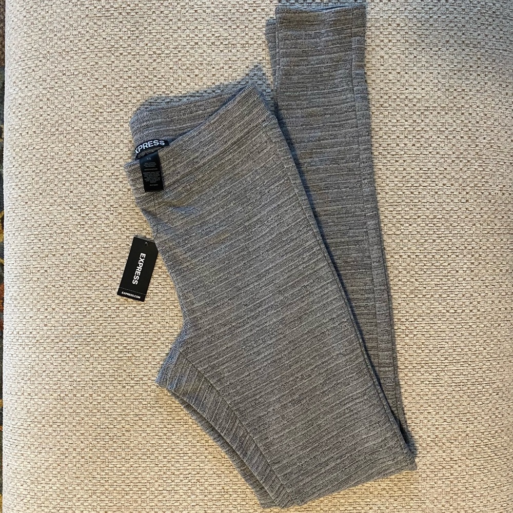 NWT XS Gray Express women’s thermal leggings